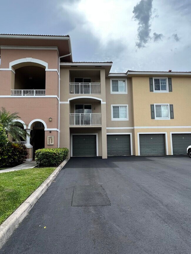 Photo - 6521 Emerald Dunes Dr Unidad 106