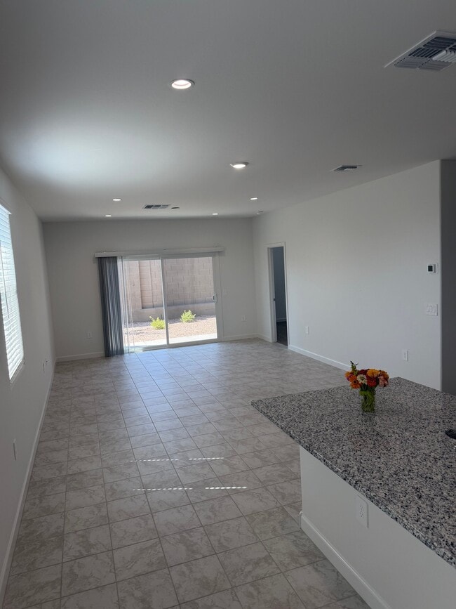 Photo - 2104 W Sylvan Ave