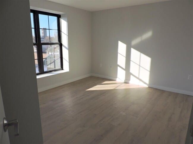 Photo - 9 Soden St Unit 501