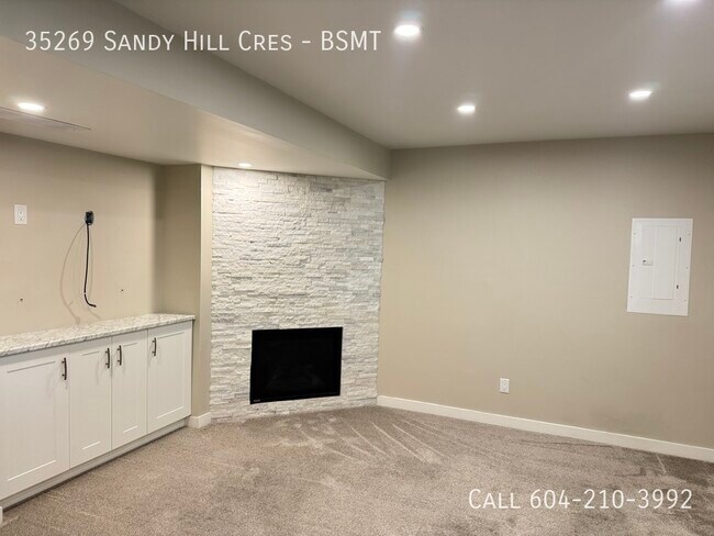 Photo - Beautiful Basement Suite Unit BSMT
