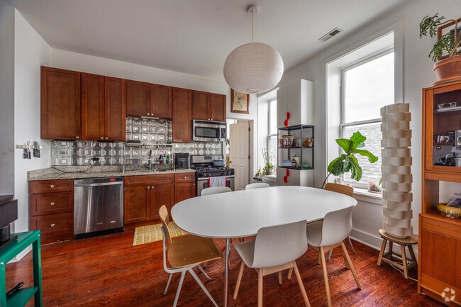 Building Photo - 1653 S Throop St Unit 3N Rental