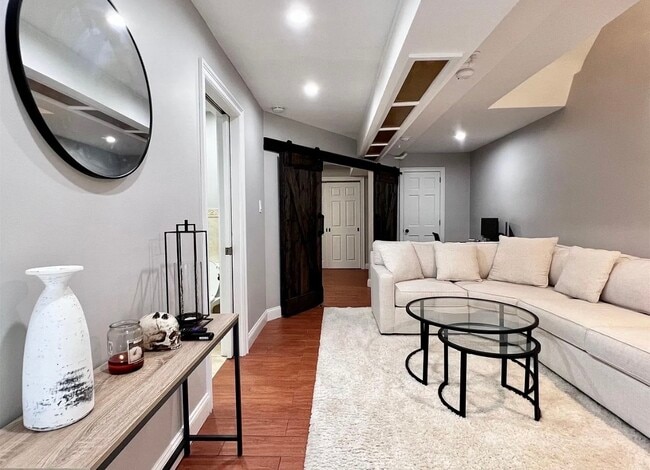 2230 49th St Unit 1