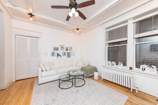 Photo - 1722 N Mohawk St Unit 1R