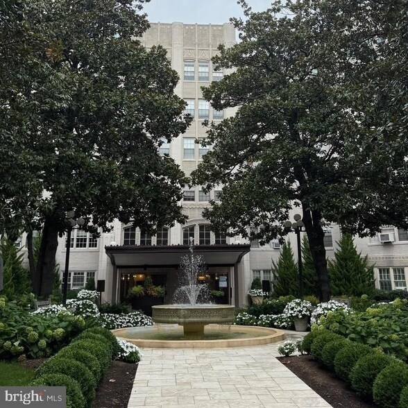 Photo - 2737 Devonshire Pl NW Unit 105