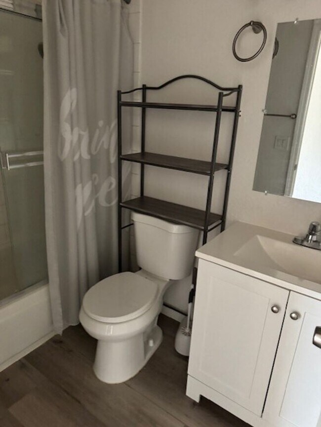 Photo - 5926-5928 Hilltop Drive Unit 5926