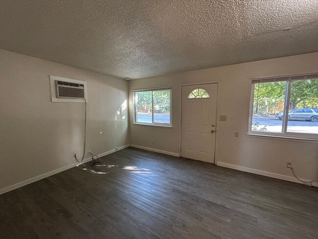 Photo - 1524 Chestnut St Unit 1524 Chestnut St #2