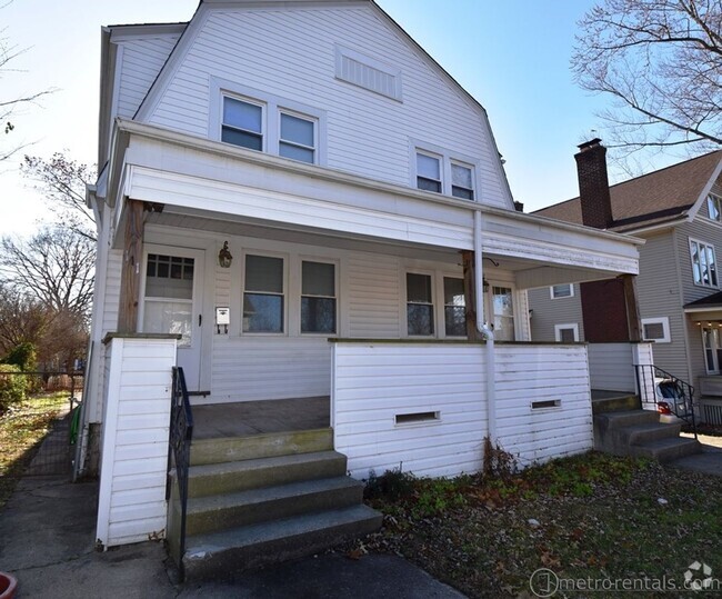 Building Photo - 109-111-111 E Como Ave Unit 111 East Como Avenue Rental