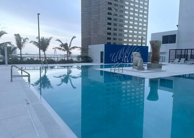 Photo - 335 S Biscayne Blvd Unidad 3706