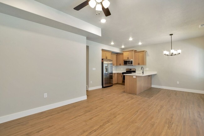 Photo - Stunning 3 Bed - 2.5 Bath Townhome in Amazing Layton Location! Available on NOW!