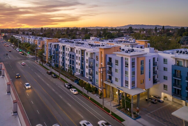 Building Photo - Ashton Sherman Village