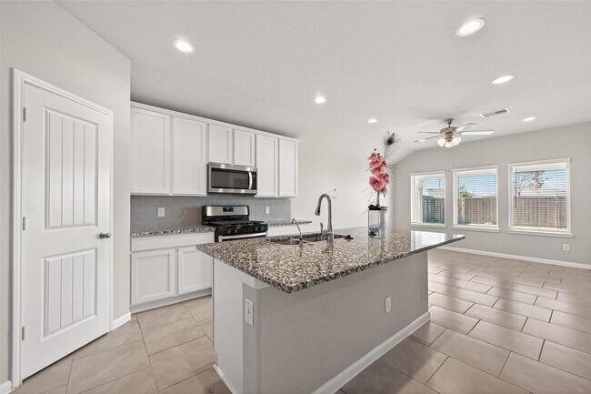 Photo - 7558 Highland Chase Dr