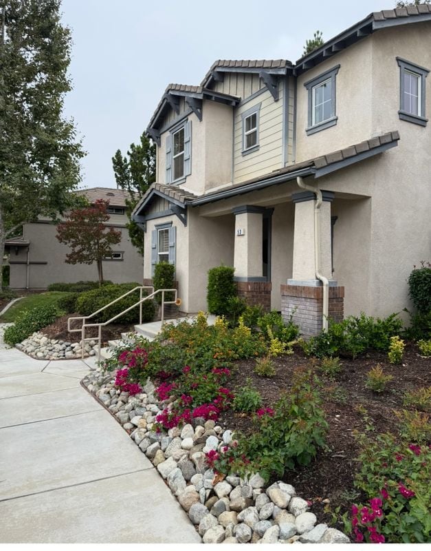 Building Photo - 11090 Mountain View Dr