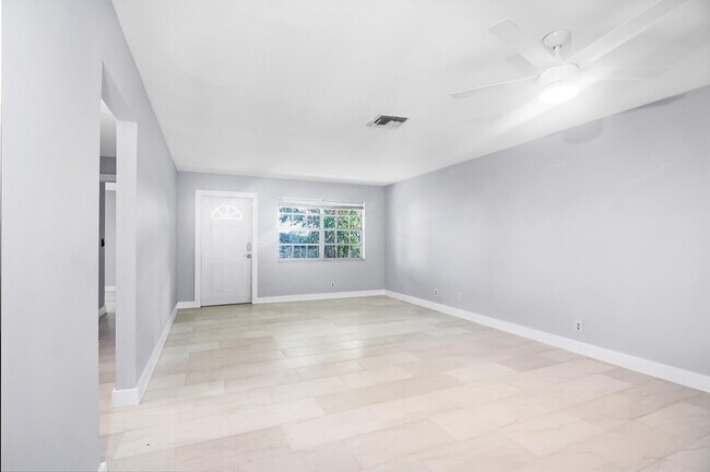 Photo - 4858 Arthur St