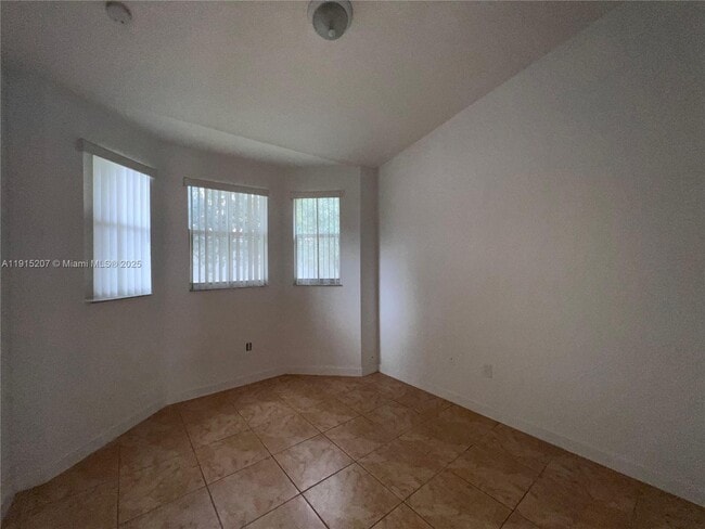 Photo - 2728 SE 17th Ave Unit 203