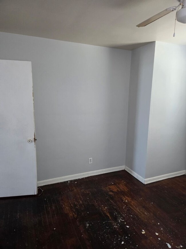 Photo - Large 4-Bedroom Single Family Home, Quiet Neighborhood. Available January 1st!