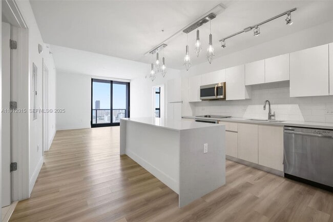 Photo - 101 Diplomat Pkwy Unit 2604