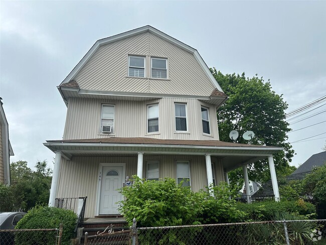 Building Photo - 149 Washburn Ave Unit 3 Rental