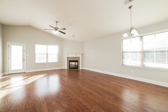 Photo - 8714 Hanson Cv