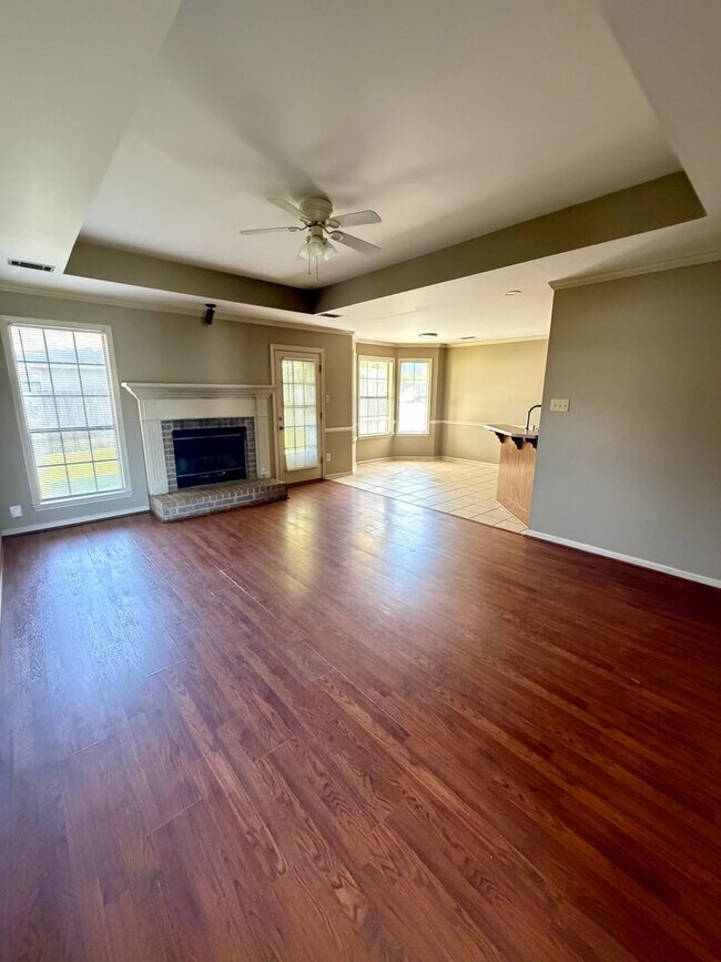 Photo - 102 Plumdale Dr