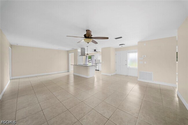 Photo - 13802 Second St
