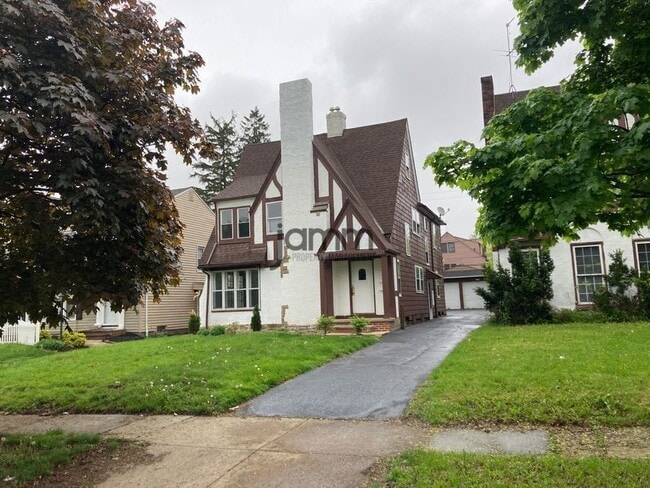 Photo - 3627 Lindholm Rd