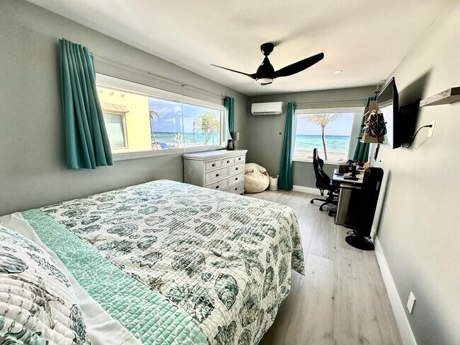 Photo - 2205 N Surf Rd