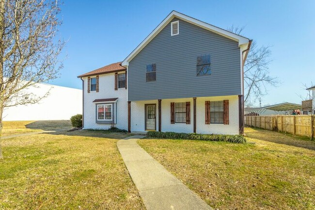 Building Photo - 1434 Stratton Pl Dr Unit B