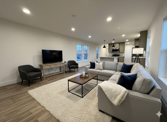 Photo - 15 Hartland St N