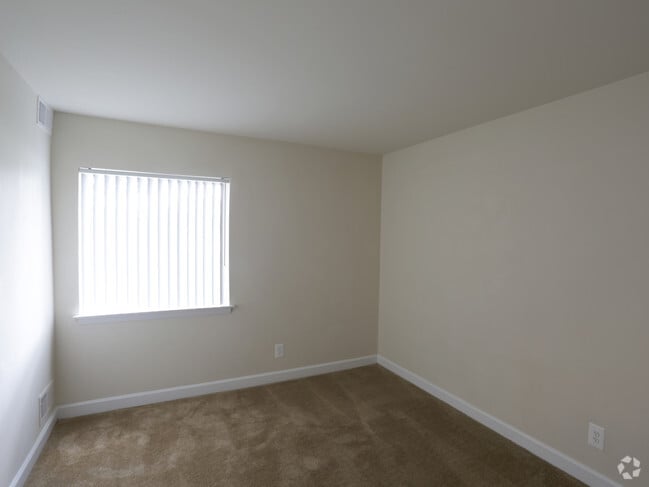 2BR, 1BA