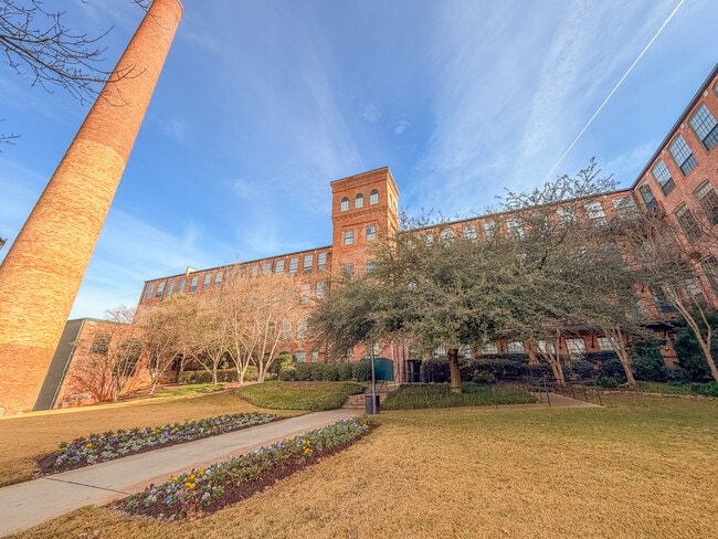 Photo - 328 Mills Ave