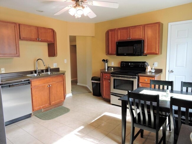 In-unit laundry off kitchen - N40W27368 Glacier Rd Unit Upper