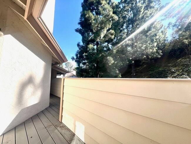 Photo - 4553 Chateau Dr