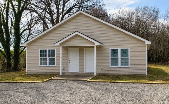 Building Photo - 317/319 E. GILBREATH STREET Unit 317
