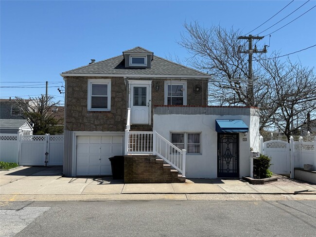 Photo - 72 Clayton Ave Apartment
