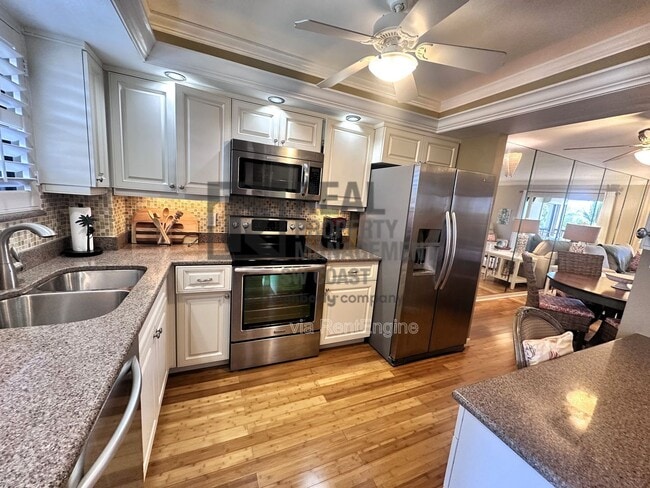 Photo - 2121 Collier Ave Unit Apt 518