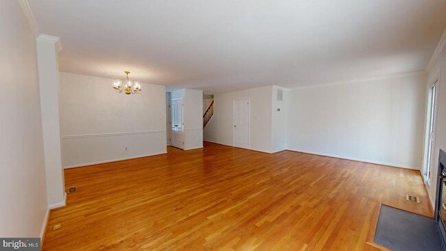 Building Photo - 5739 Oakshore Ct