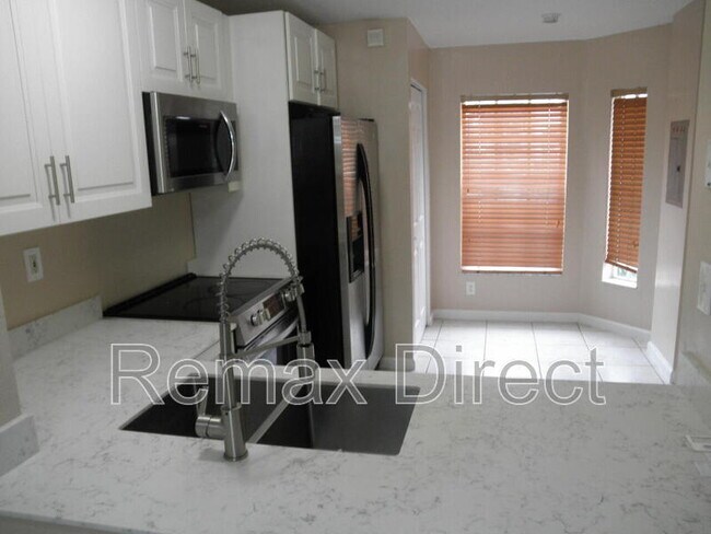 Photo - 847 Summit Lake Dr
