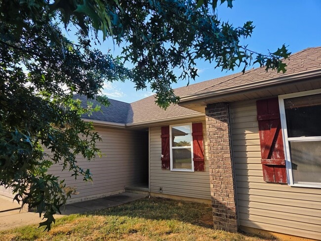 Photo - 408 W Choctaw