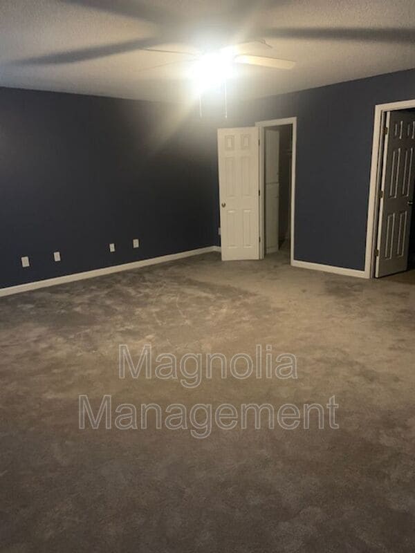 Photo - 1302 Oakridge Ave