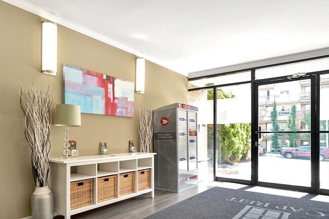 Photo - Royal Ridge Apartments