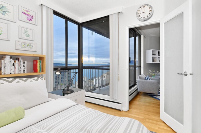 Photo - Hendry House Unit 00801