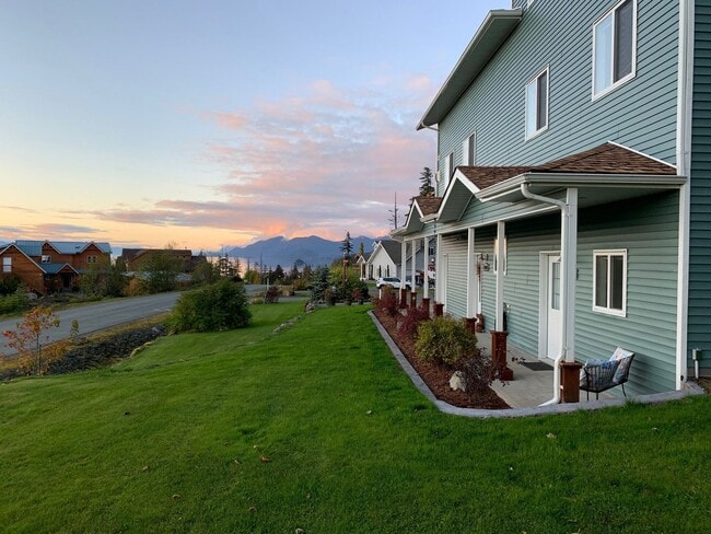 Building Photo - Lena/Auke Bay, Ocean view, 1 bedroom, 1 full bath, ground floor apartment, heat included - Year L...