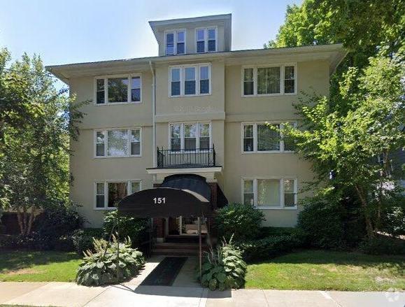 Building Photo - 157 E Walnut St Rental