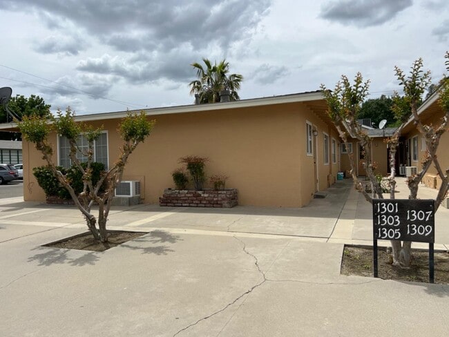 Photo - 1301 19th Ave