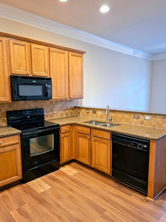 Photo - 2043 Cobblestone Cir NE