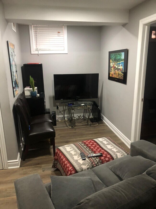 Photo - 30 Royal West Dr