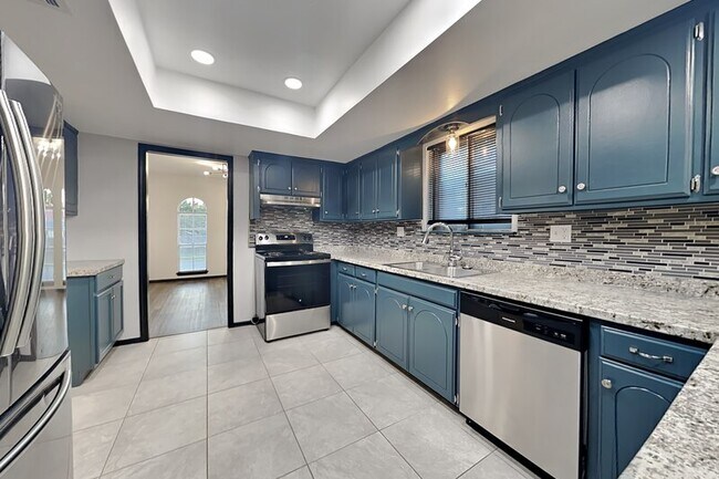 Photo - 640 N Markwell Ave