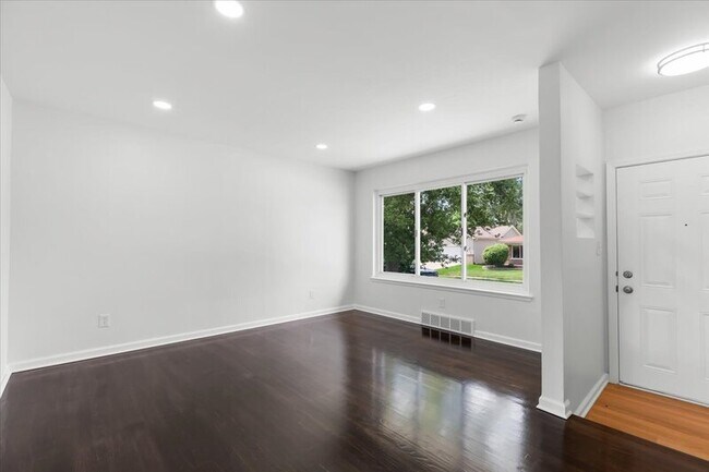 Photo - 21374 Ithaca Ave