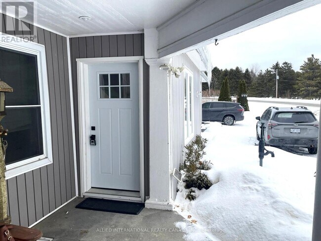 Photo - 150 Tamblyn Rd