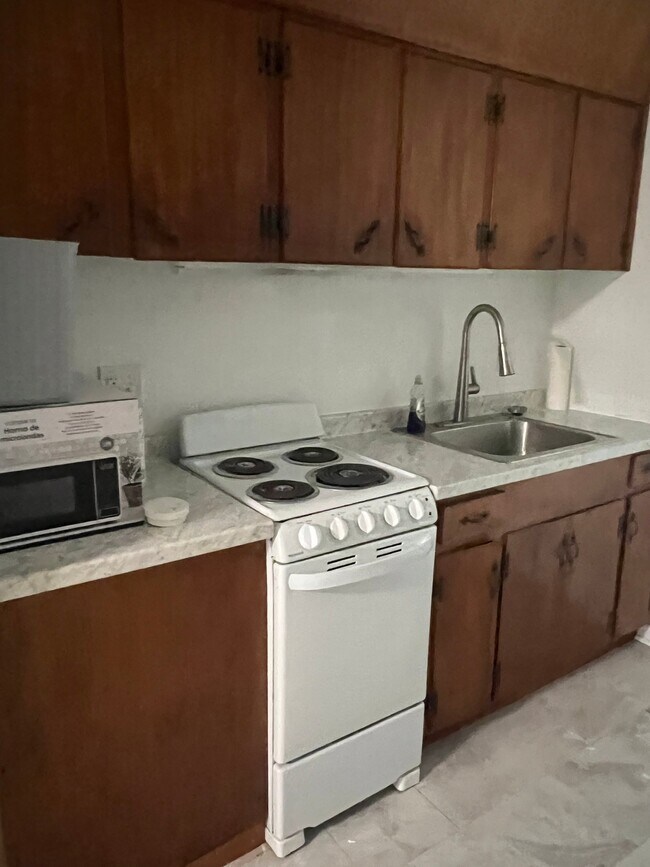 Photo - 1708 Holloman Dr Unit Apt. 7